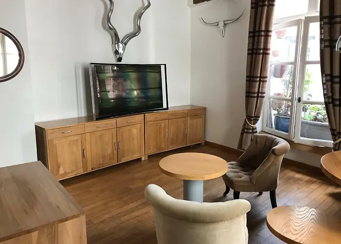 Quartier Montorgueil, Voie Pietonne, Dans Un Immeuble Du Xveme Апартаменты